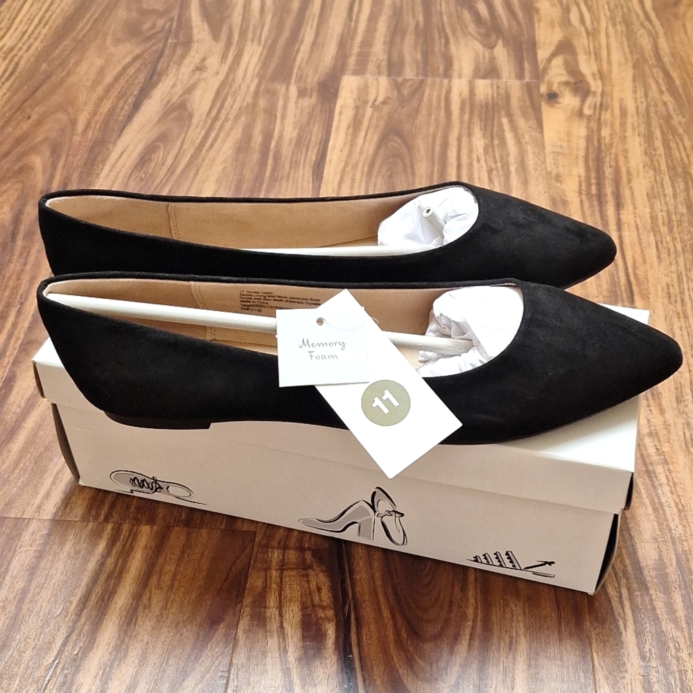 NWT Ballet Flats 11